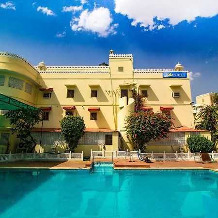 Hotel Sugan Niwas Palace Джапур Экстерьер фото