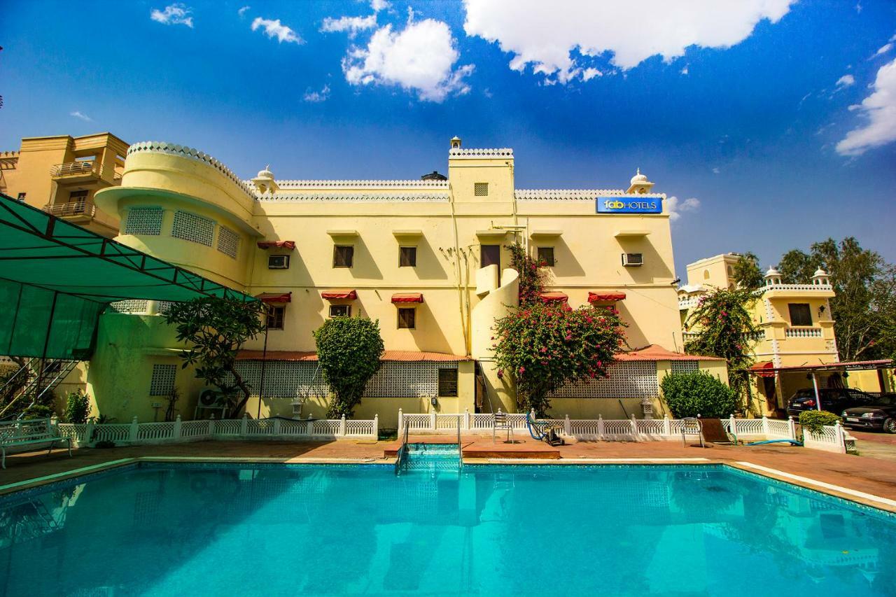 Hotel Sugan Niwas Palace Джапур Экстерьер фото
